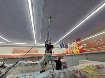 天井：カビ除去・防カビ剤塗布