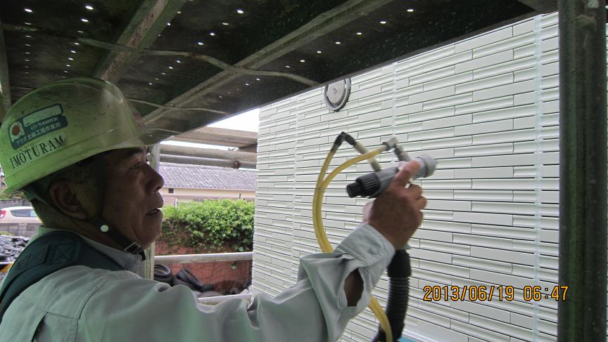 親和銀行福江支店外壁（タイル・ガラス）光触媒施工